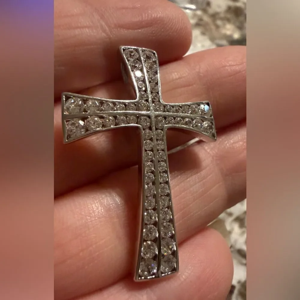 Sterling Silver 925 Cross Pendant With White CZ Stones Modern Curved Design